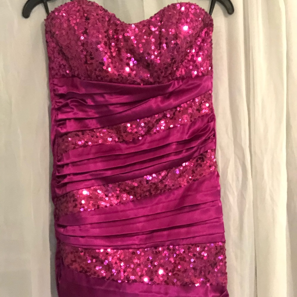 beautiful strapless cocktail dress